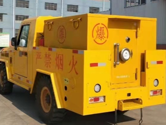 宝坻凯龙爆破器材运输车：保障爆破任务的安全运行