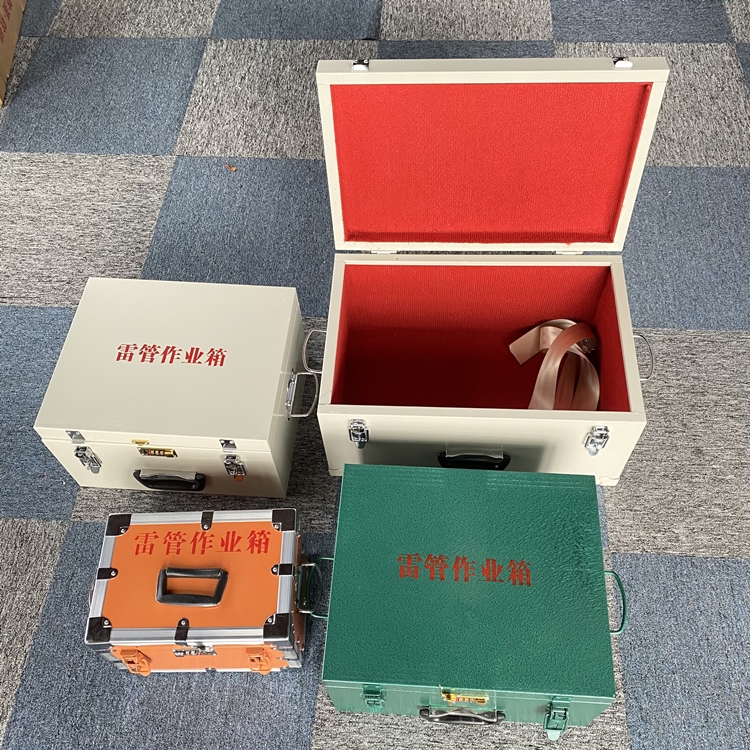 宝坻爆破工程作业箱如何选择？玻璃钢与传统材质的全面对比